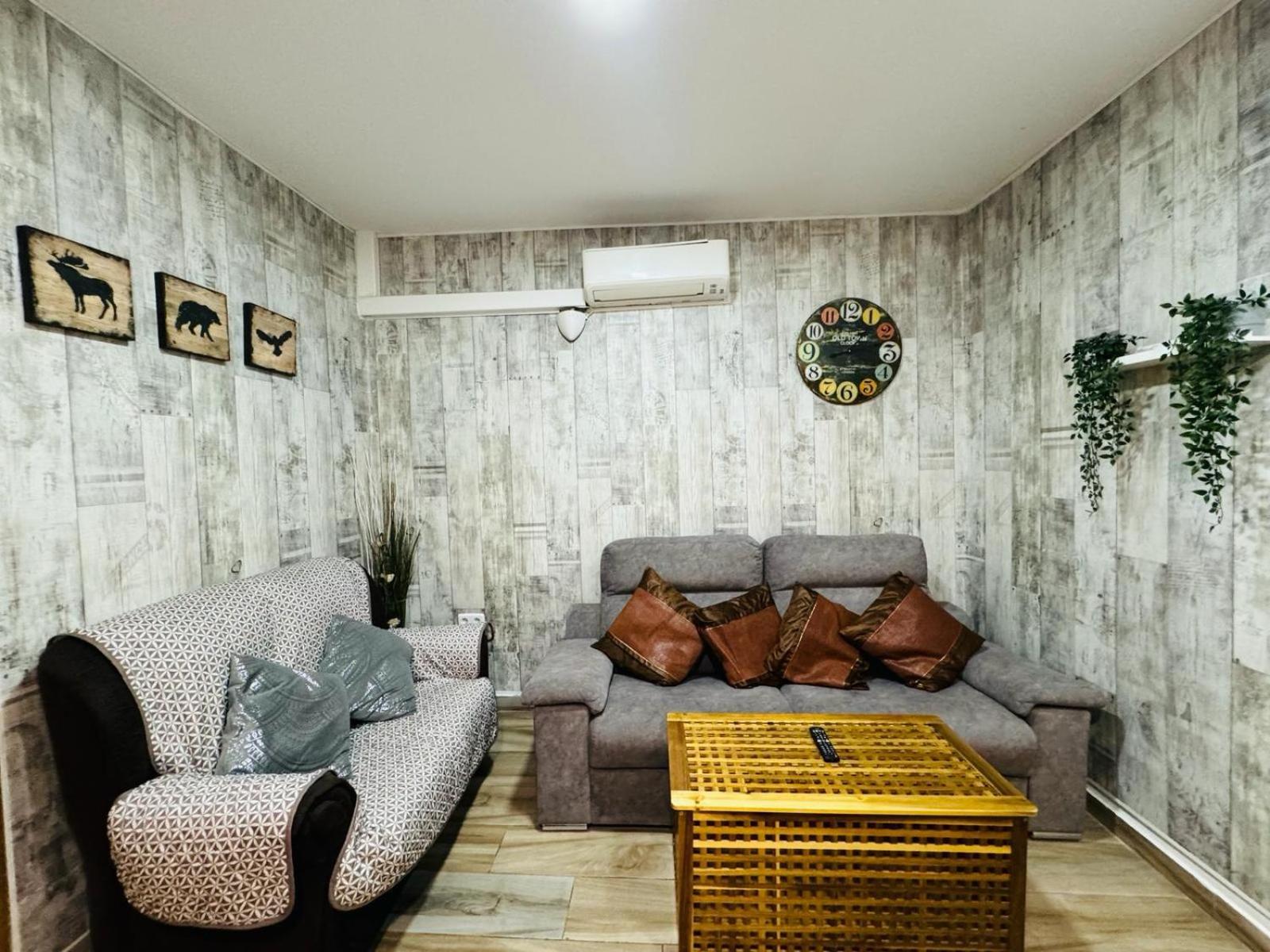 Close To And 15 Mints To La Rambla By Tren Apartment Sant Adria de Besos